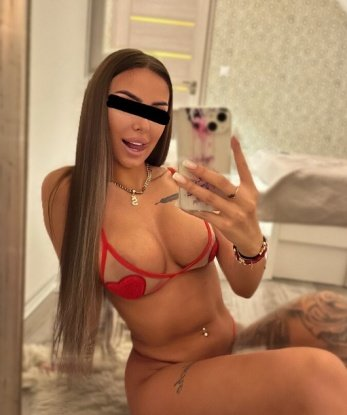 Нежная рыжая красотка с грудью 3-го размера предлагает незабываемый опыт встречи. Позволь себе немного беззаботности и страсти в моем обаятельном обществе. 2712, 22 года